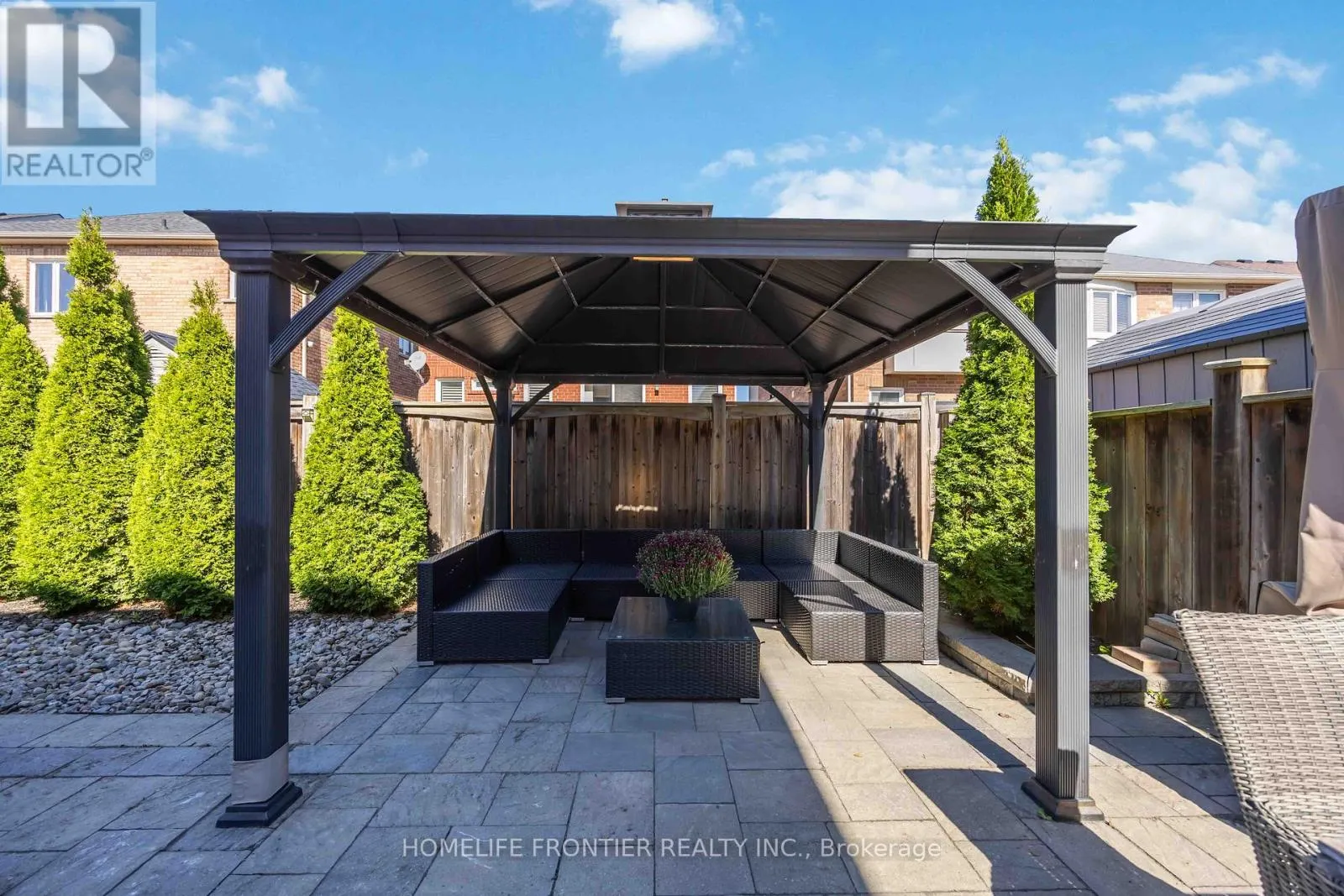 26 BARNSTONE DRIVE