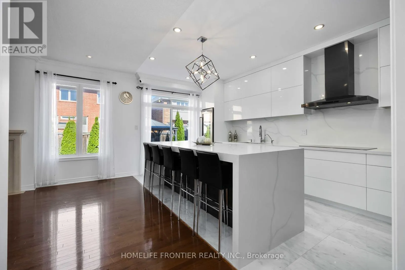 26 BARNSTONE DRIVE