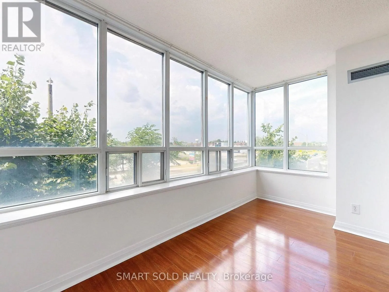 315 - 7363 KENNEDY ROAD