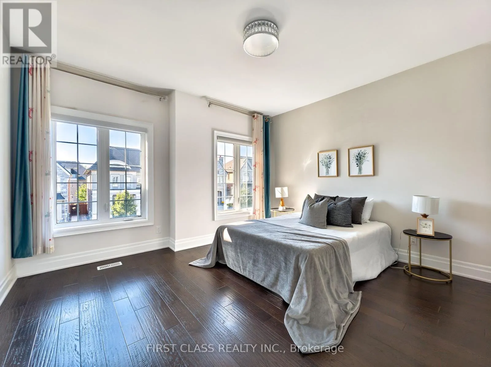 21 RHINE RIVER STREET