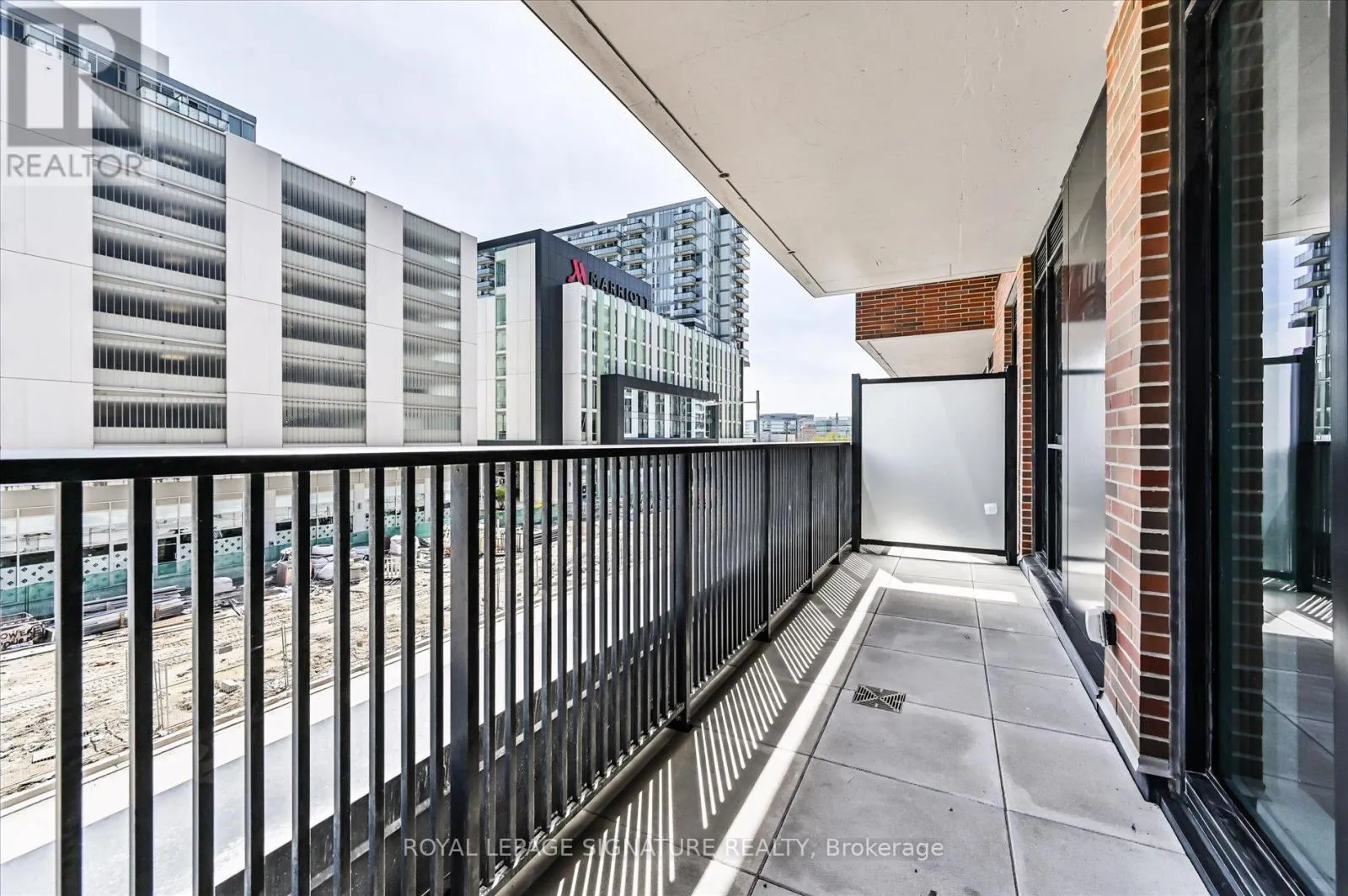C315 - 38 SIMCOE PROMENADE