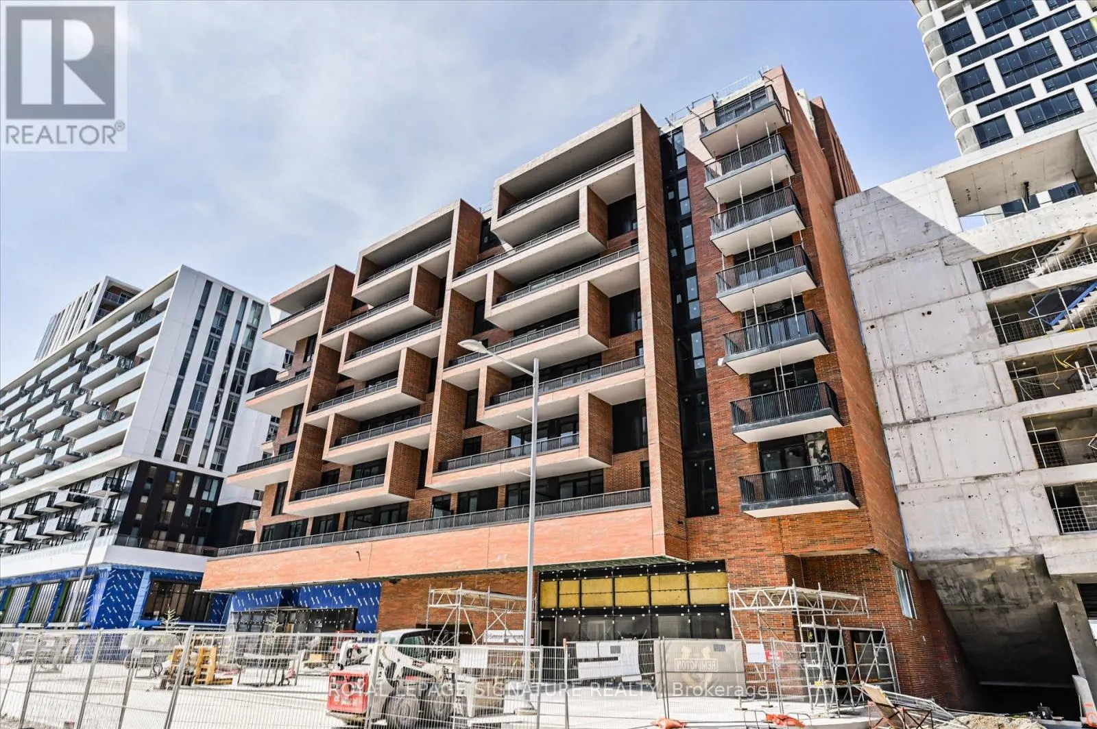 C315 - 38 SIMCOE PROMENADE