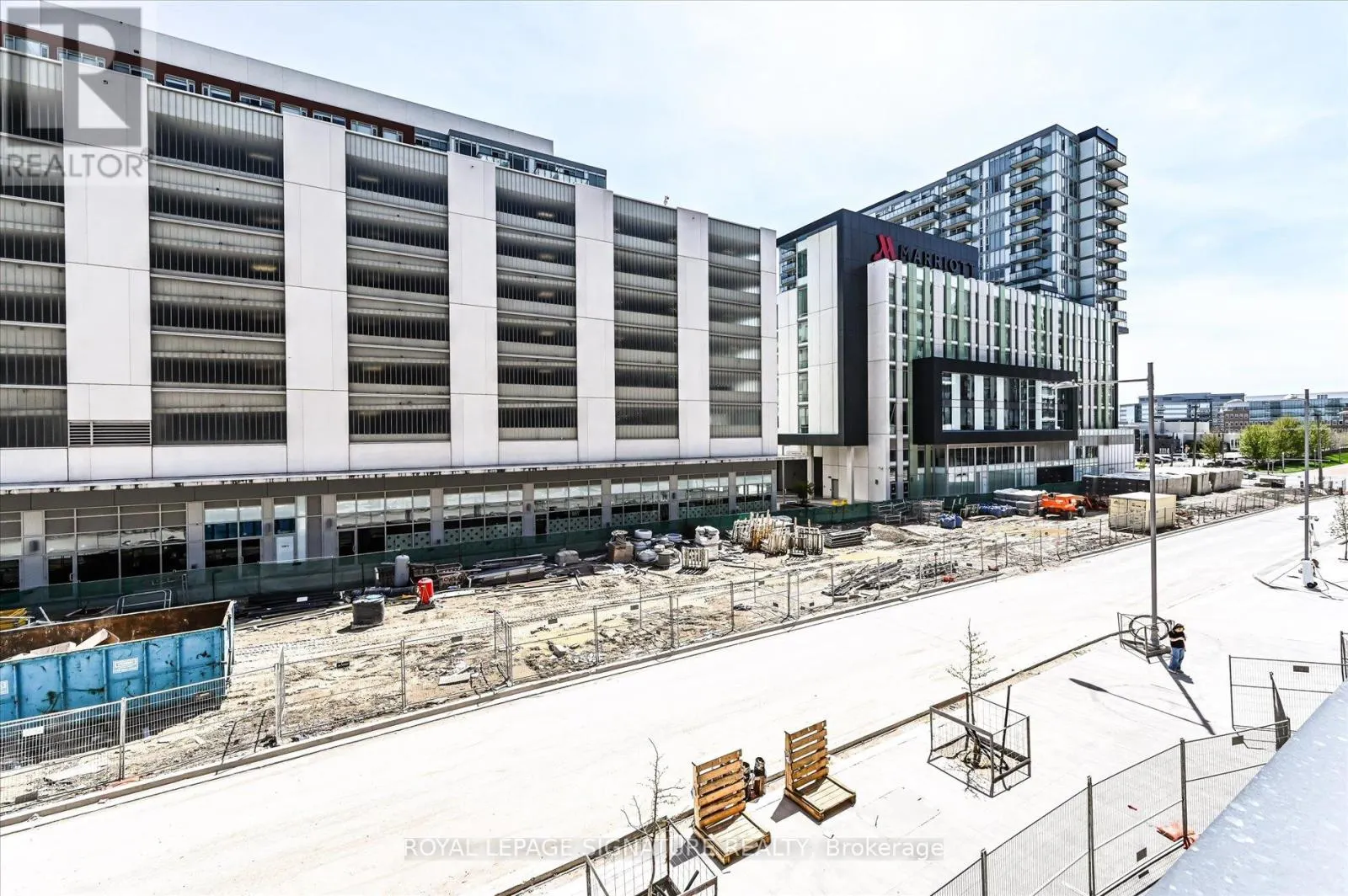C315 - 38 SIMCOE PROMENADE