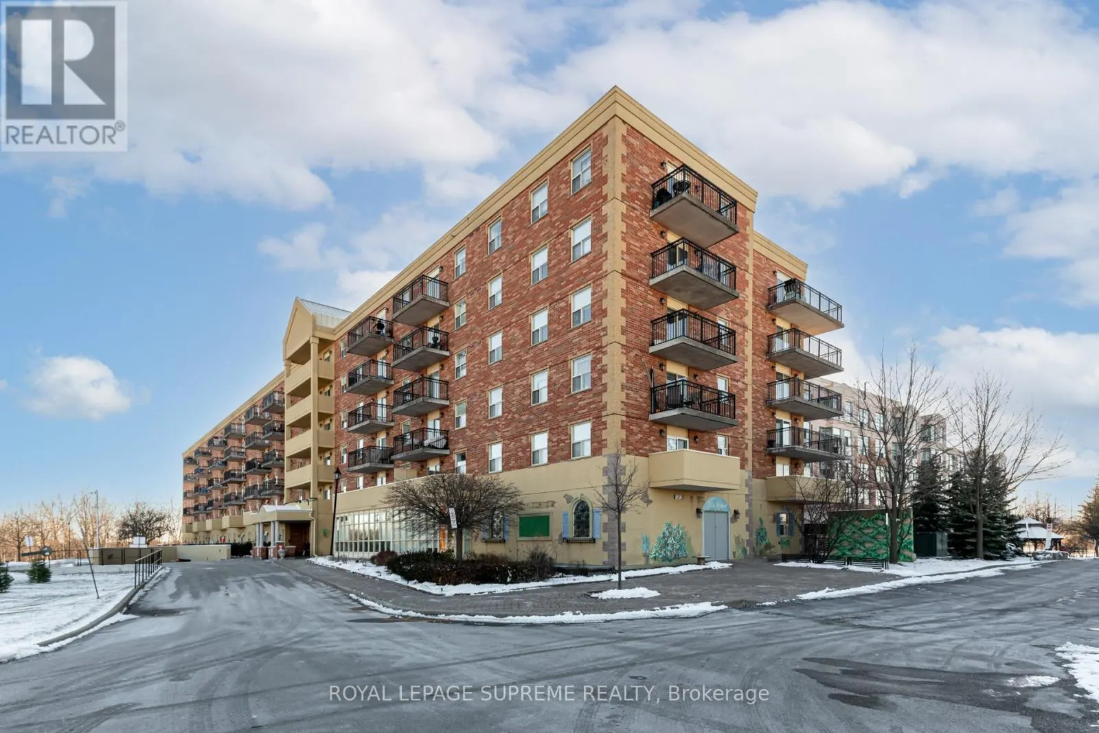 516 - 7373 MARTIN GROVE ROAD