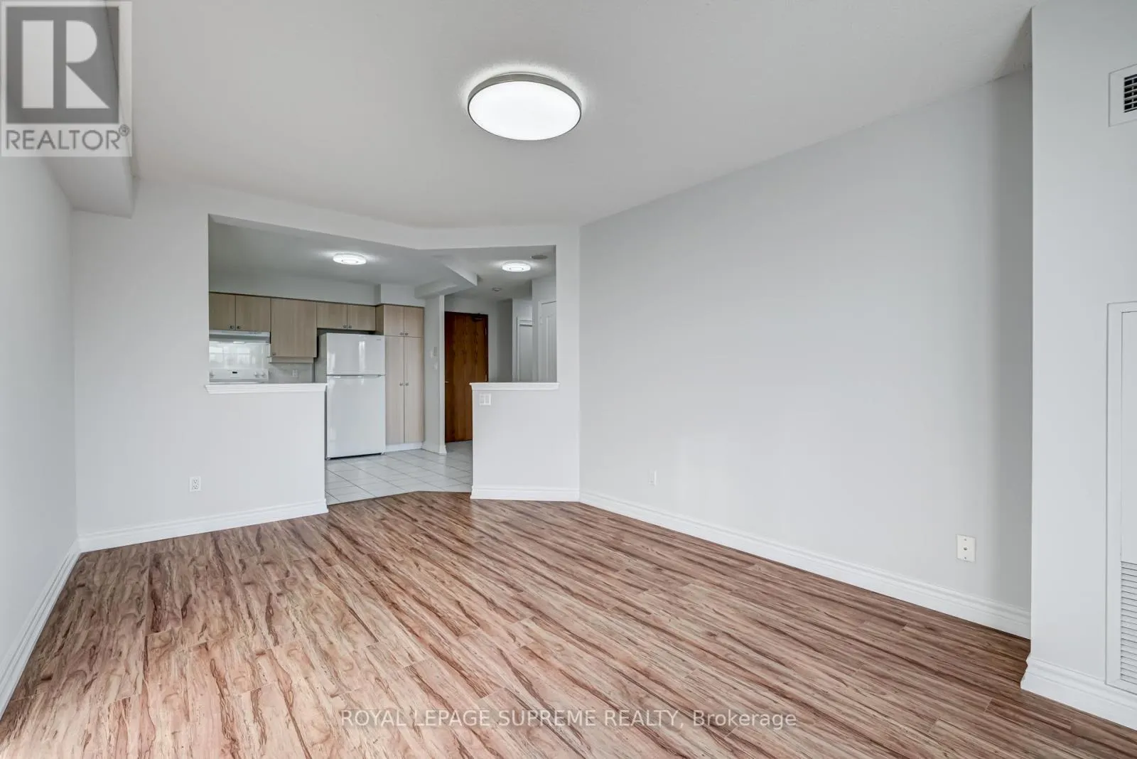 516 - 7373 MARTIN GROVE ROAD