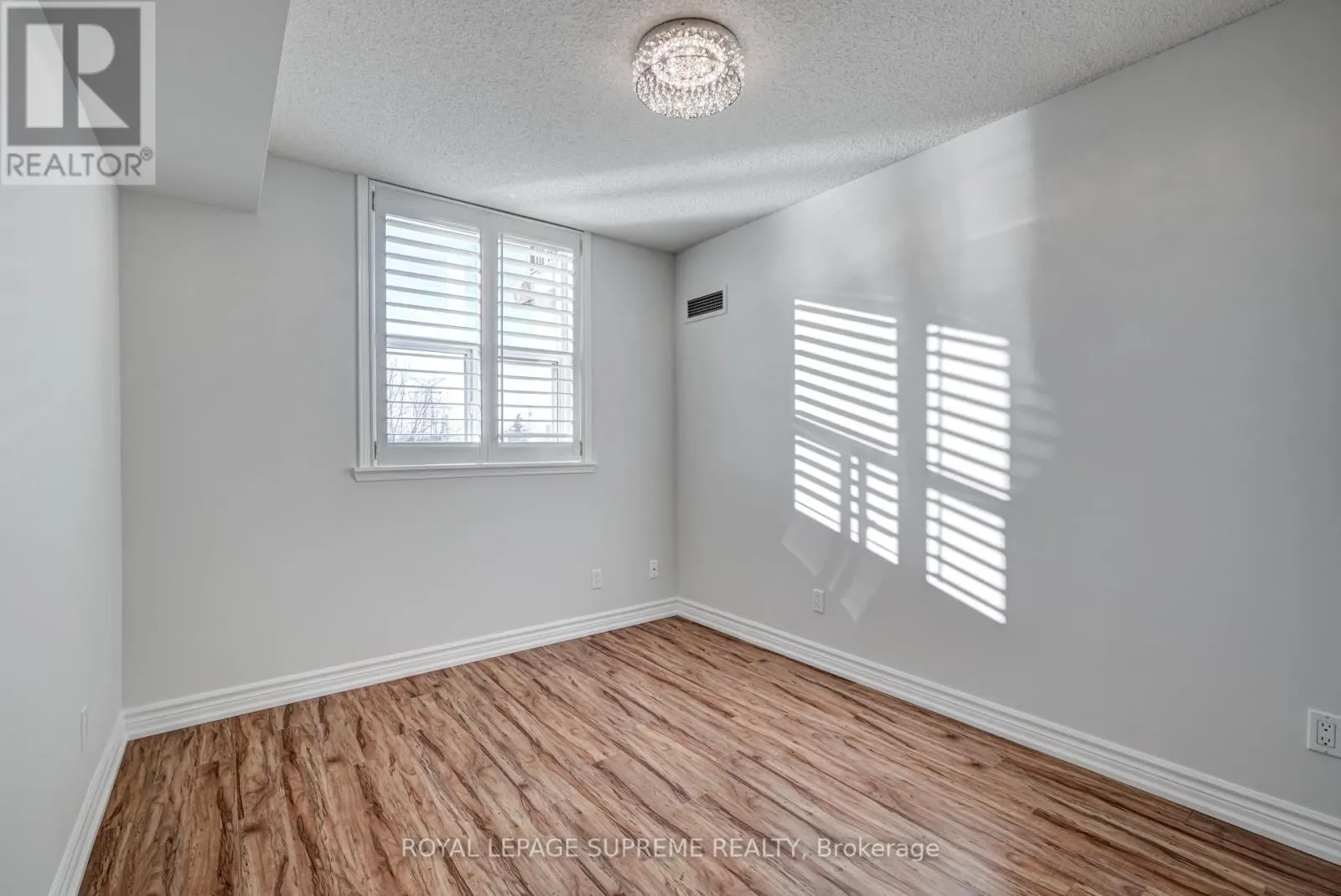 516 - 7373 MARTIN GROVE ROAD