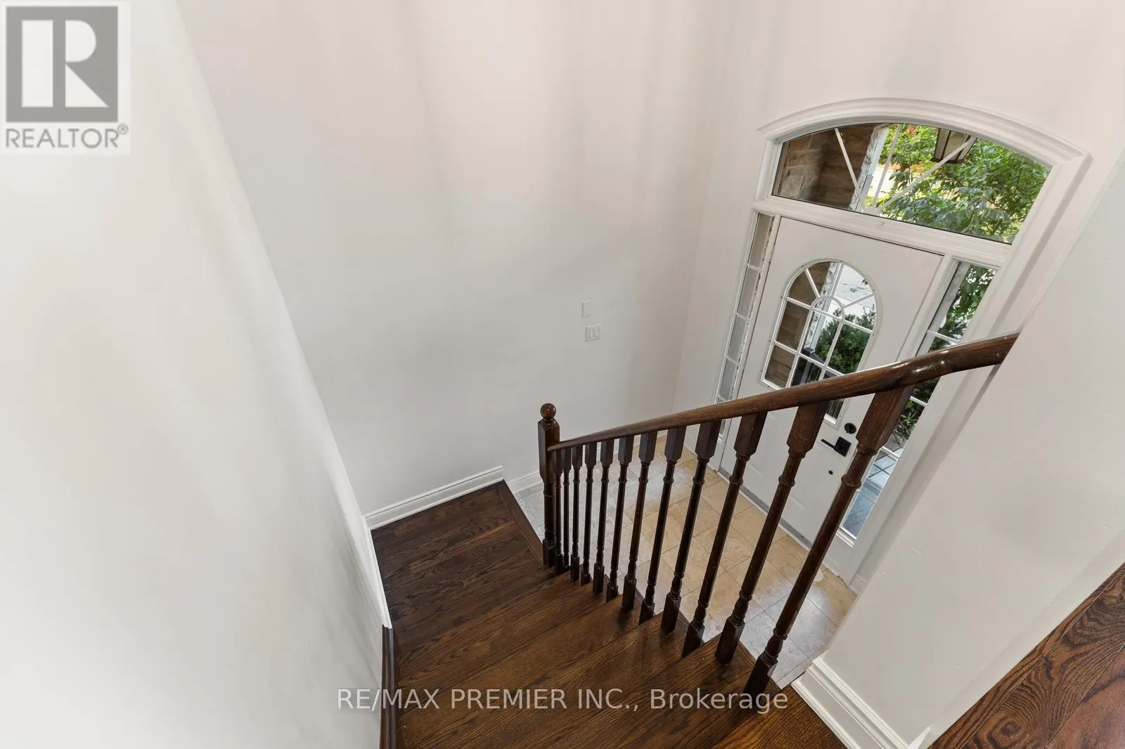 34 GEORGE BOGG ROAD