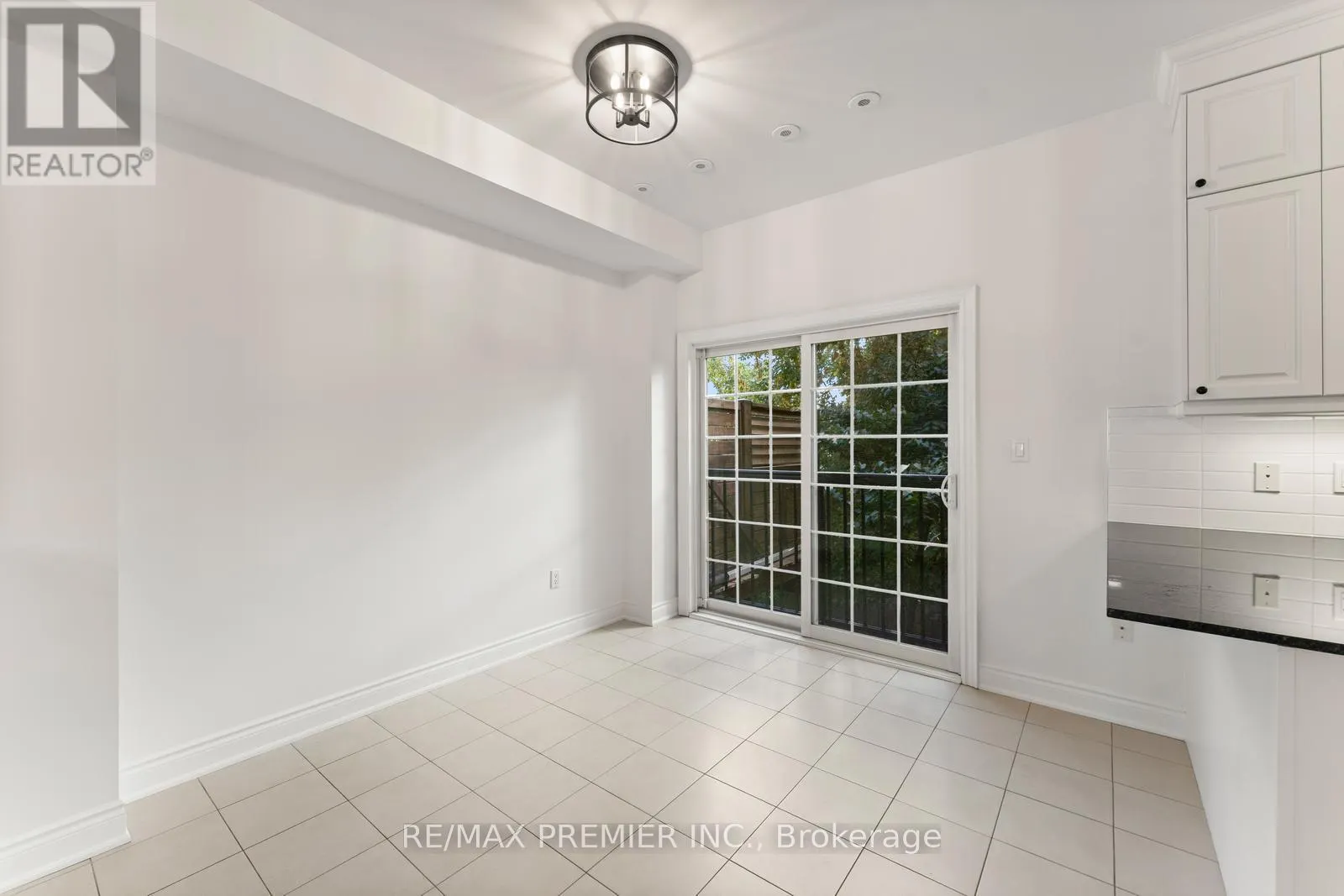 34 GEORGE BOGG ROAD