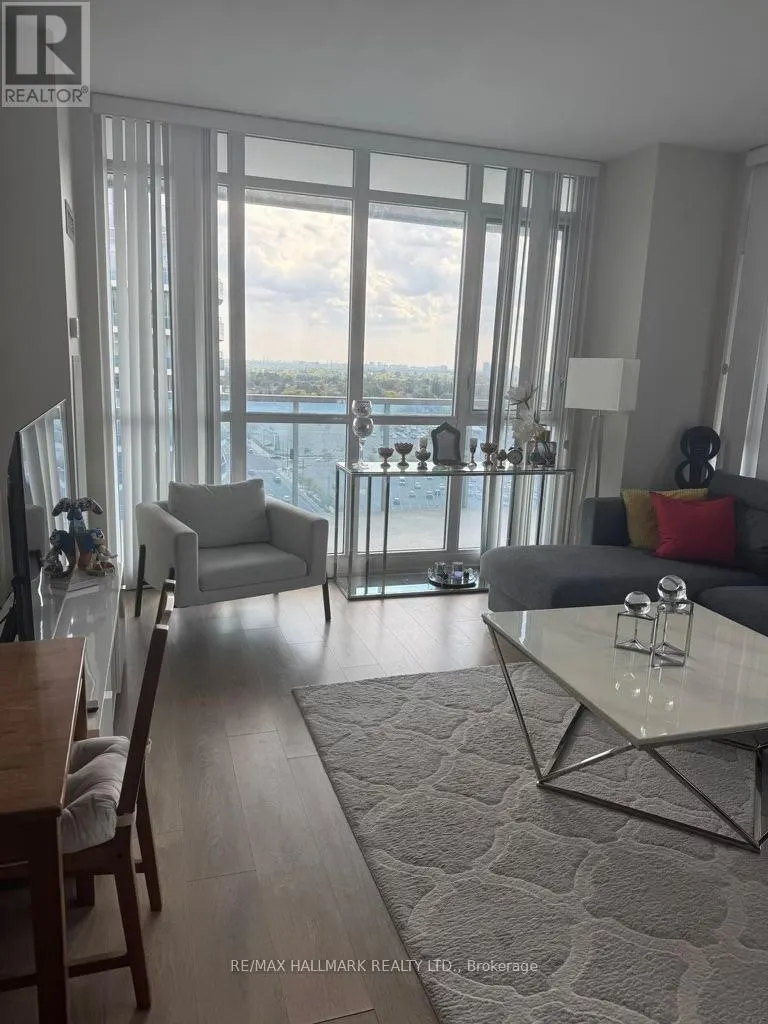 1610 - 9471 YONGE STREET