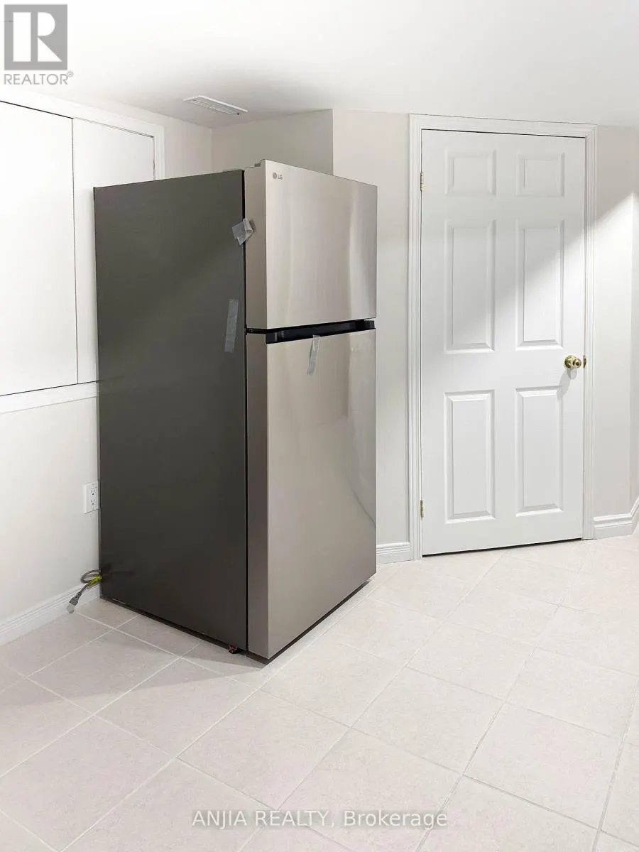 BASEMENT - 139 HILLWOOD STREET
