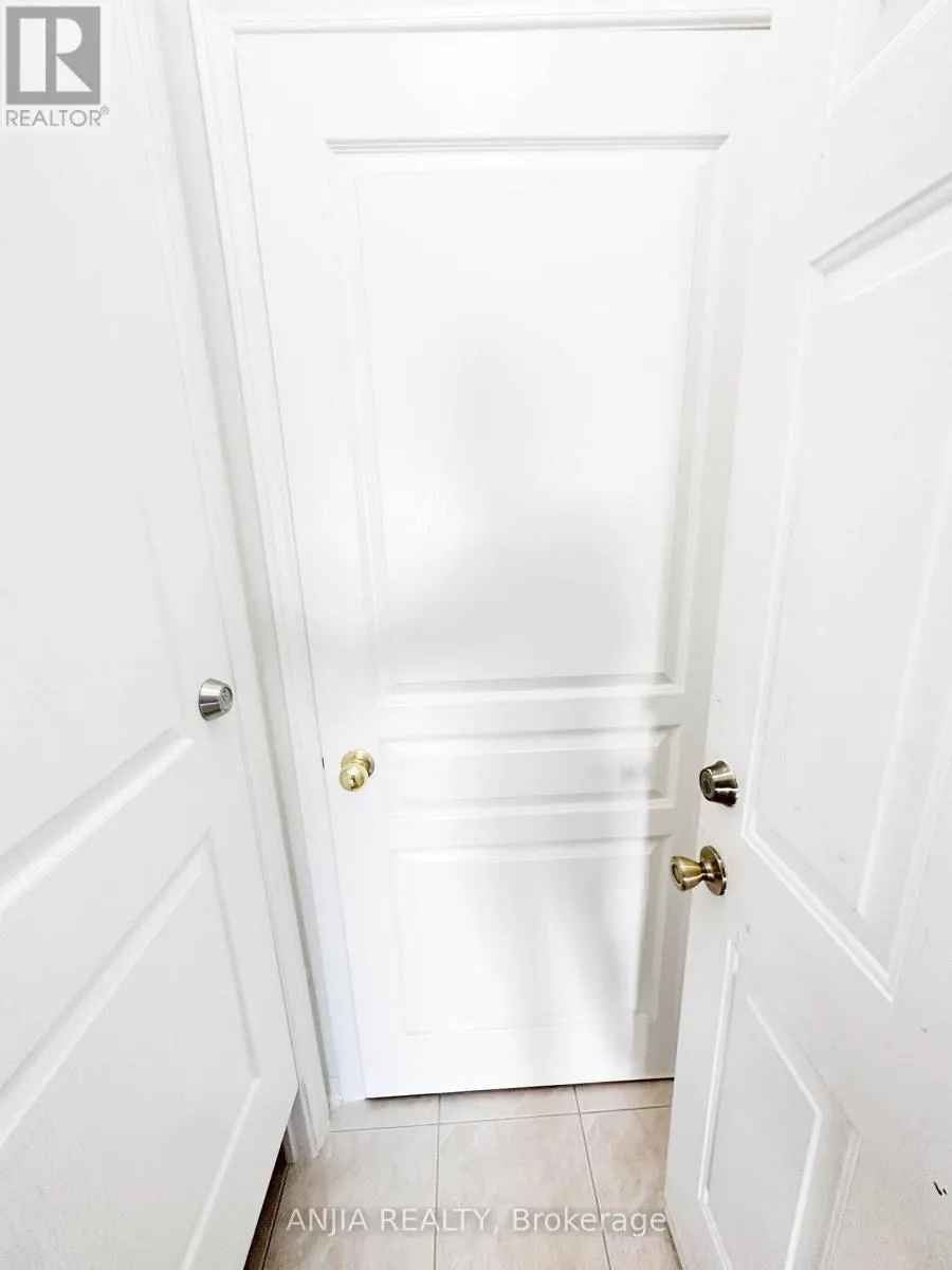 BASEMENT - 139 HILLWOOD STREET