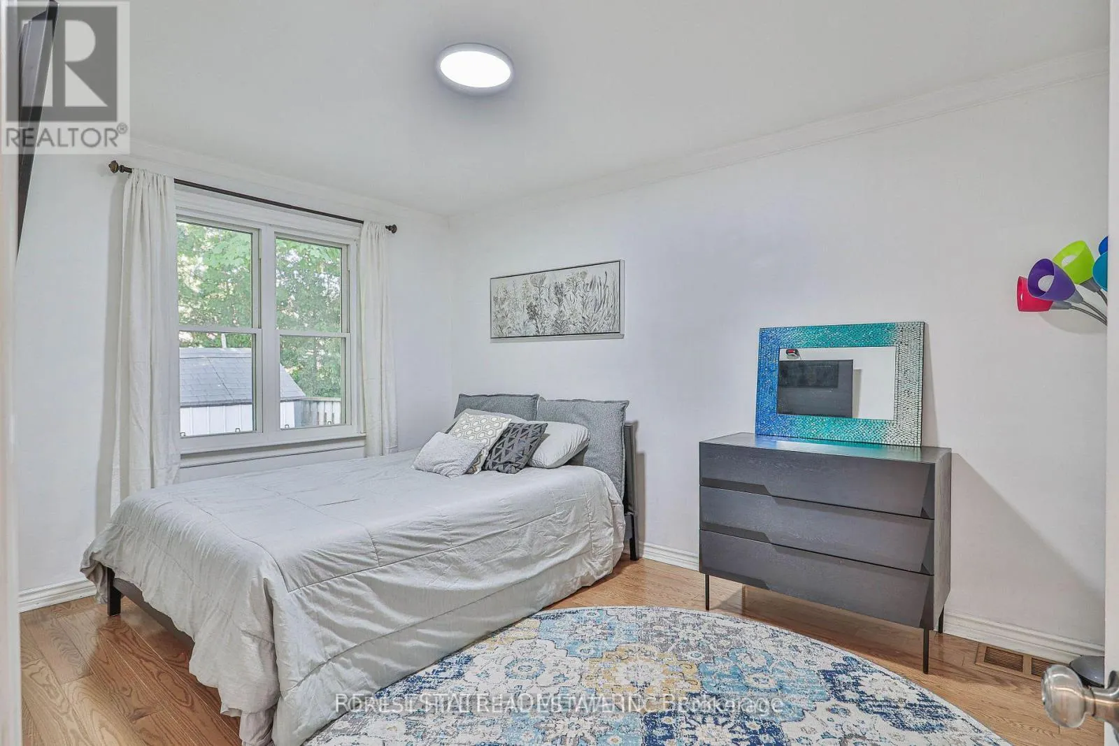 (MAIN) - 220 NEAL DRIVE