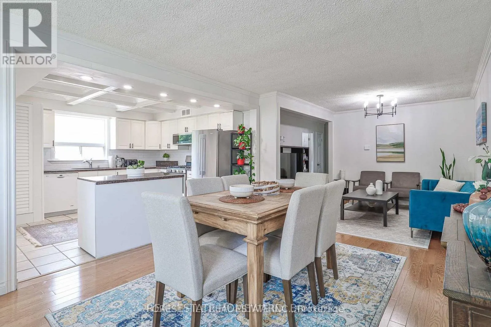 (MAIN) - 220 NEAL DRIVE