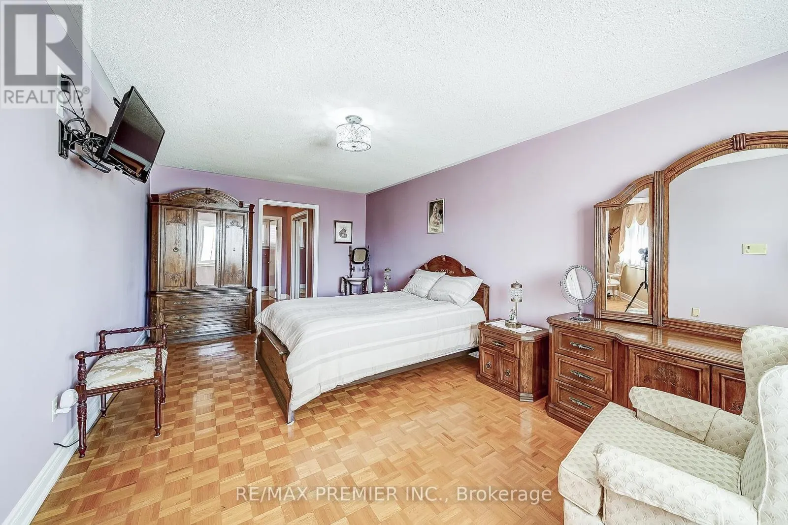 300 BELVIEW AVENUE