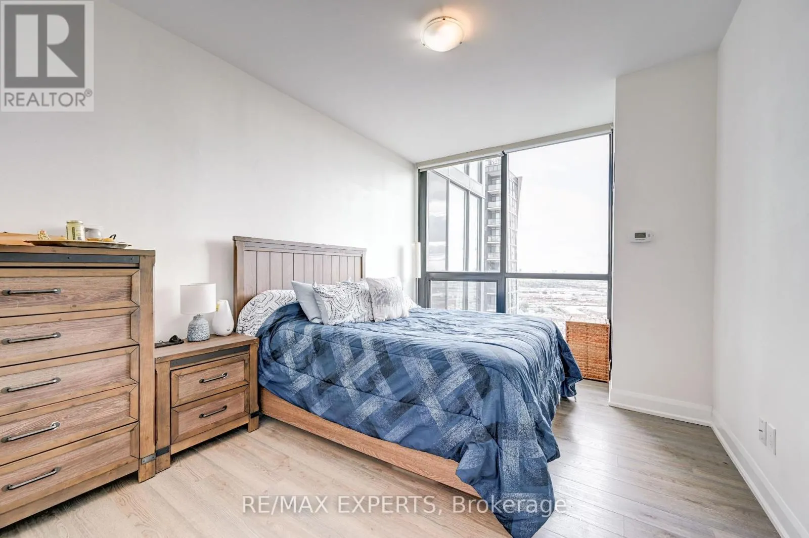 3002 - 2910 HIGHWAY 7 ROAD W