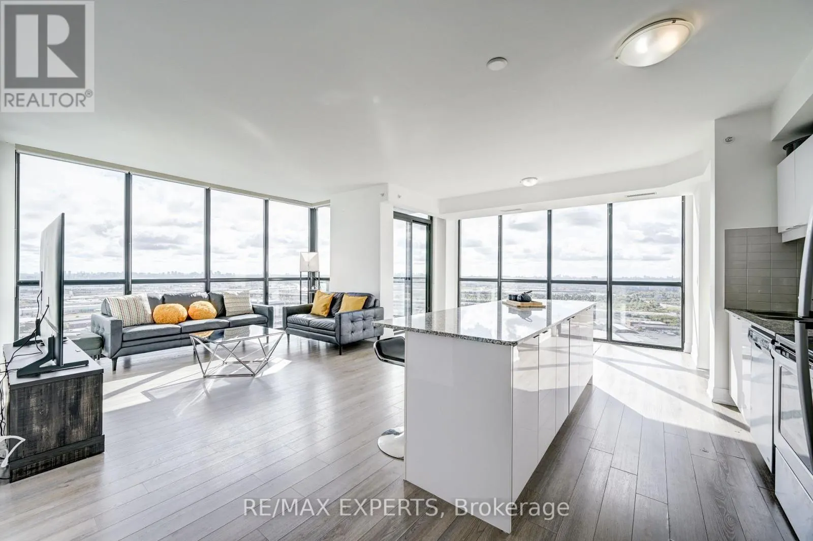 3002 - 2910 HIGHWAY 7 ROAD W