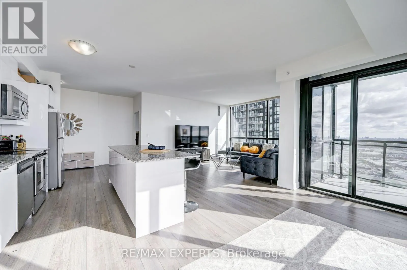 3002 - 2910 HIGHWAY 7 ROAD W