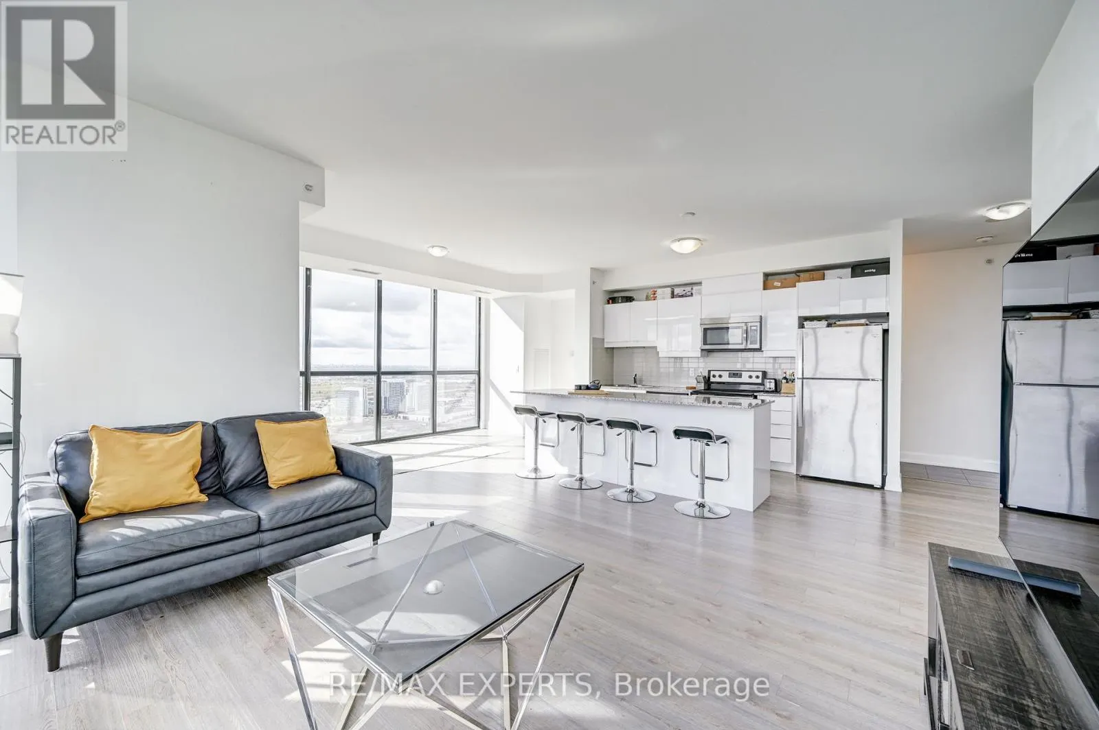 3002 - 2910 HIGHWAY 7 ROAD W