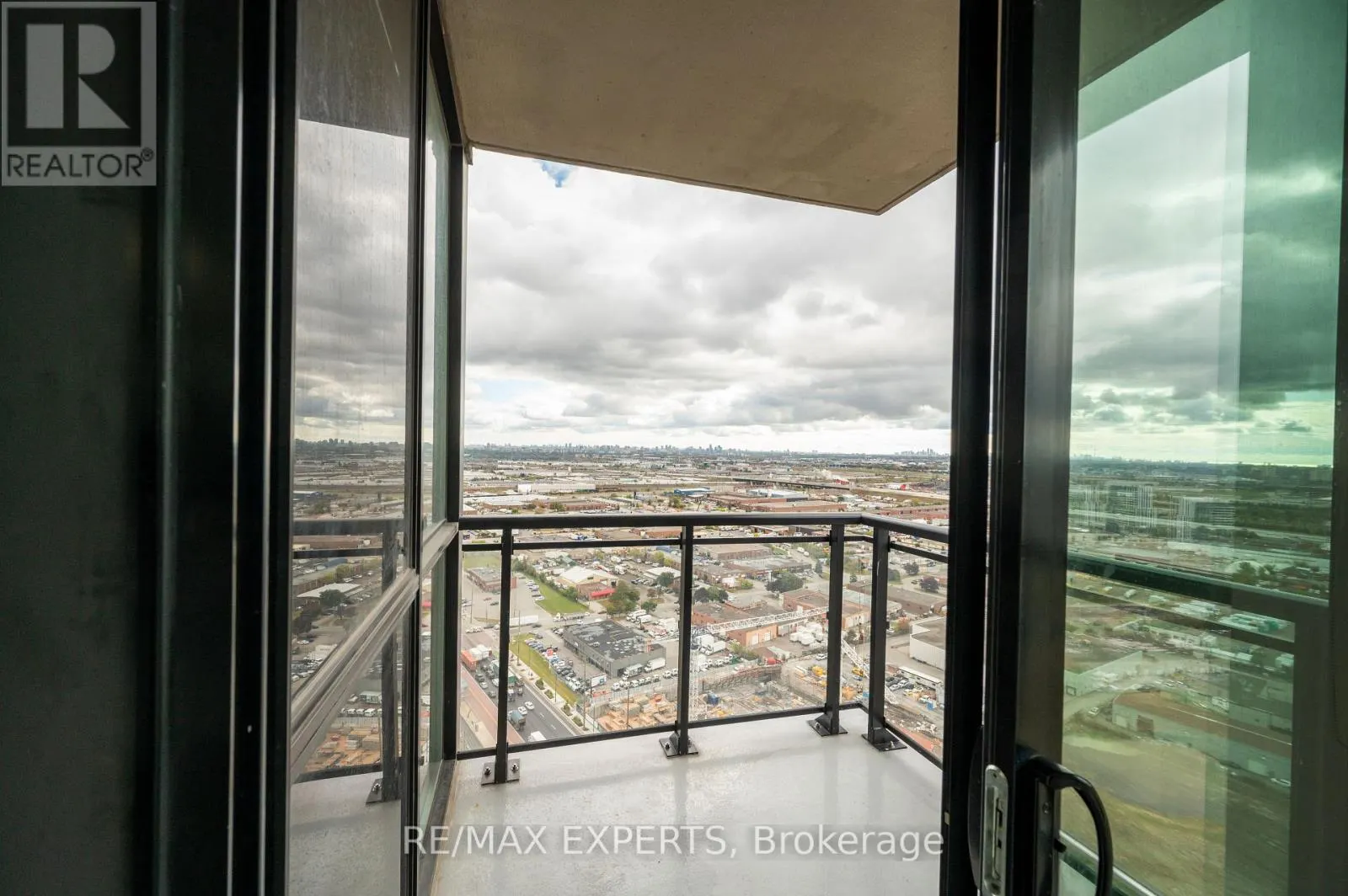 3002 - 2910 HIGHWAY 7 ROAD W