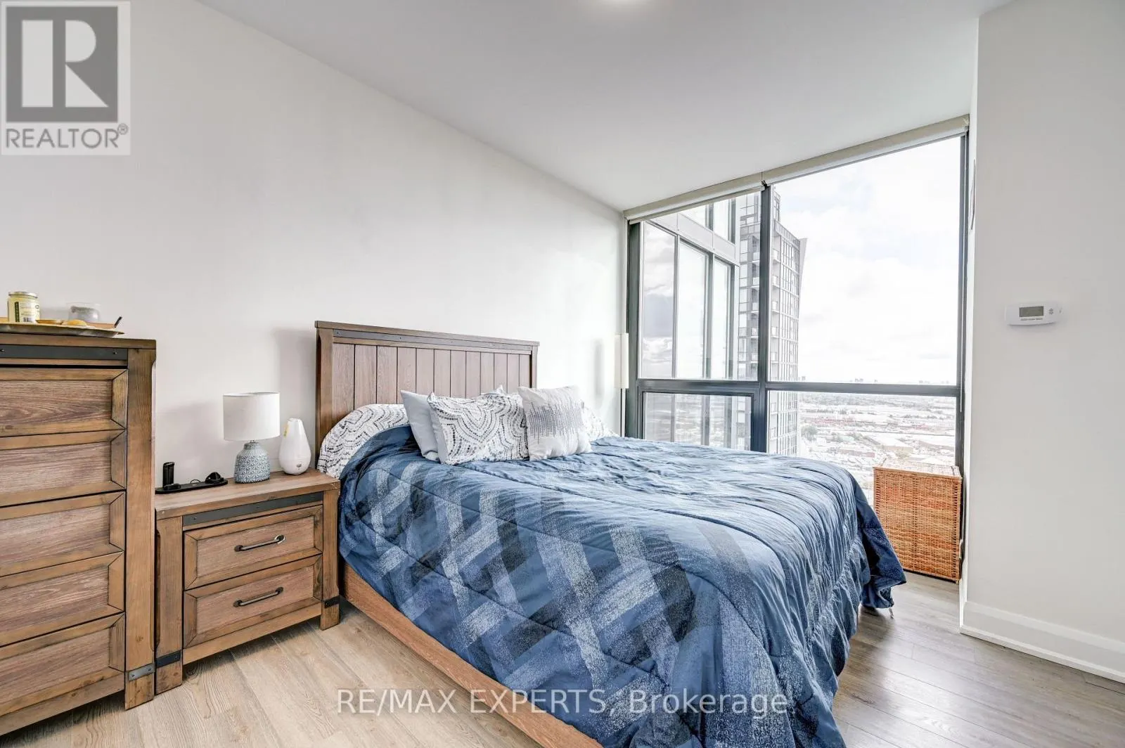 3002 - 2910 HIGHWAY 7 ROAD W