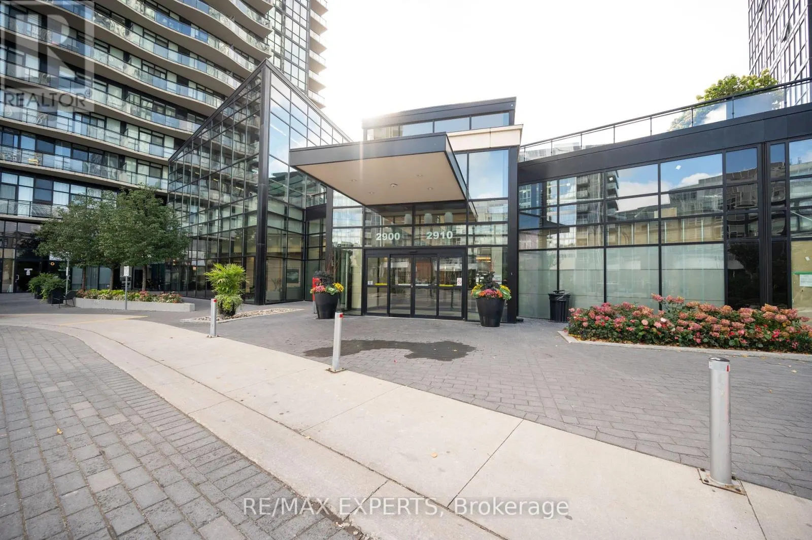 3002 - 2910 HIGHWAY 7 ROAD W