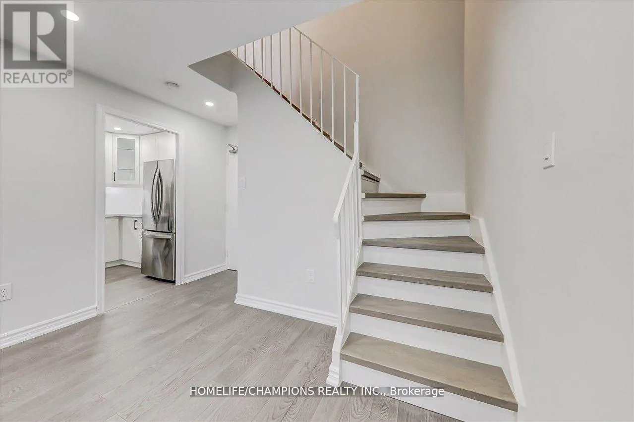 325 - 16 ELGIN STREET N