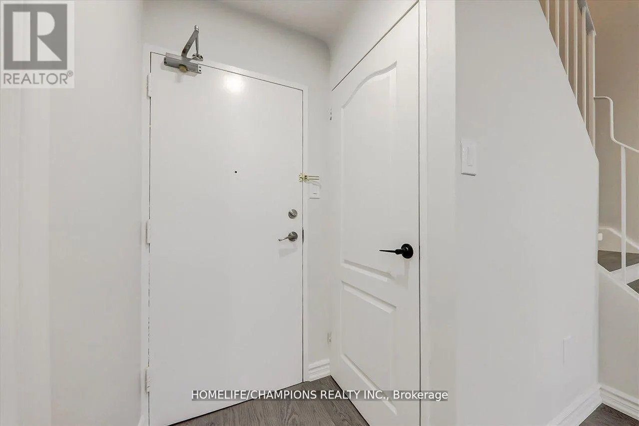 325 - 16 ELGIN STREET N
