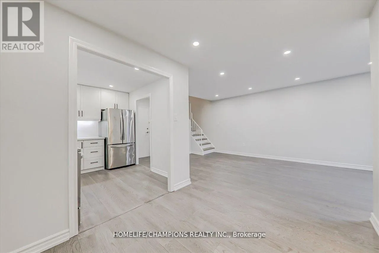 325 - 16 ELGIN STREET N