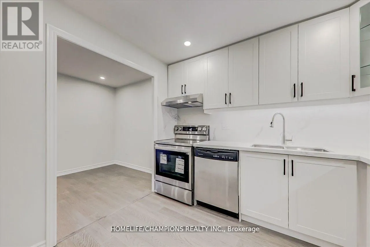 325 - 16 ELGIN STREET N