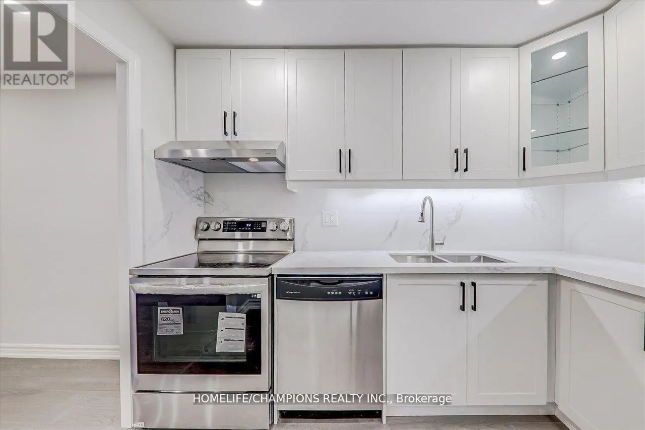 325 - 16 ELGIN STREET N