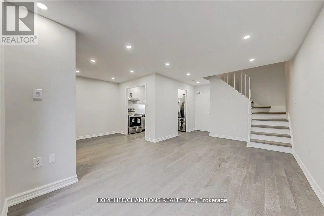 325 - 16 ELGIN STREET N