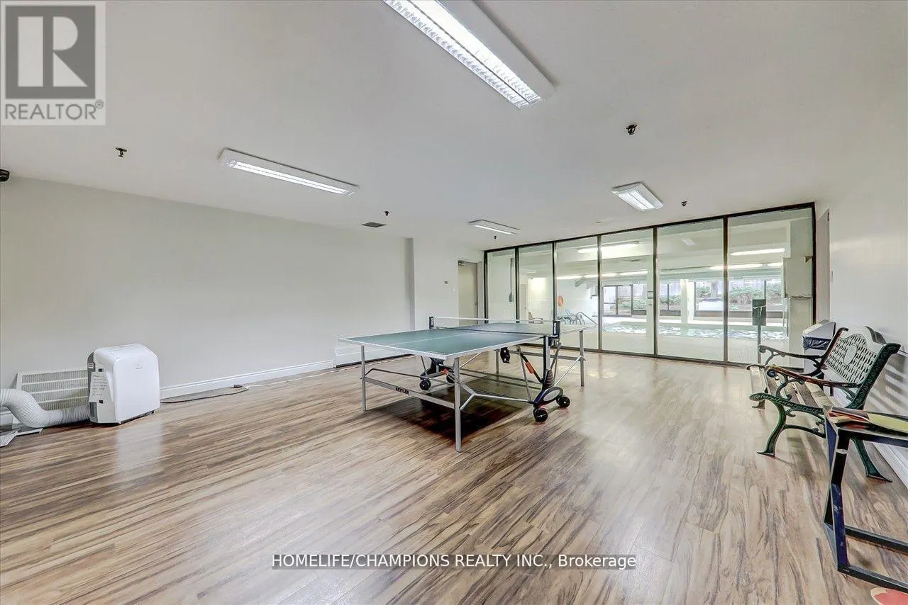 325 - 16 ELGIN STREET N