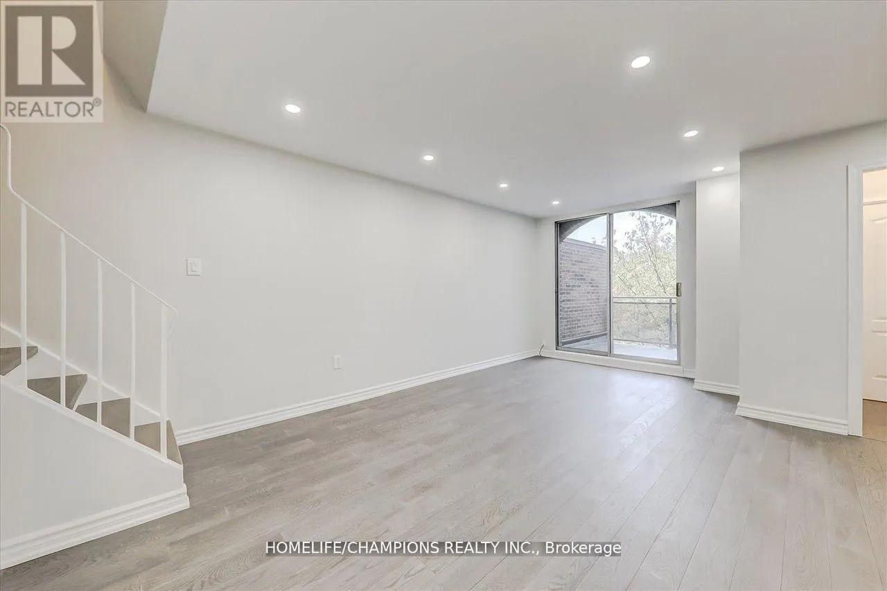 325 - 16 ELGIN STREET N