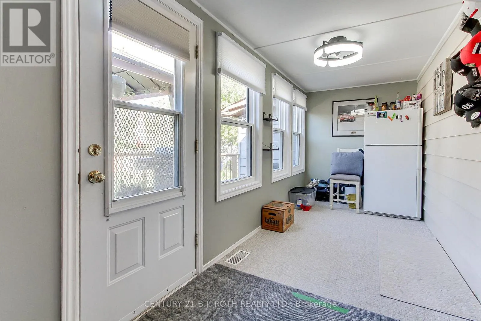 32 FRANKLIN BEACH ROAD