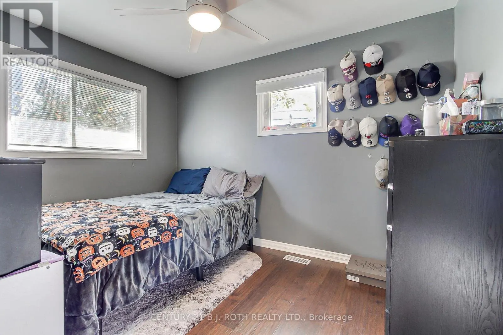 32 FRANKLIN BEACH ROAD