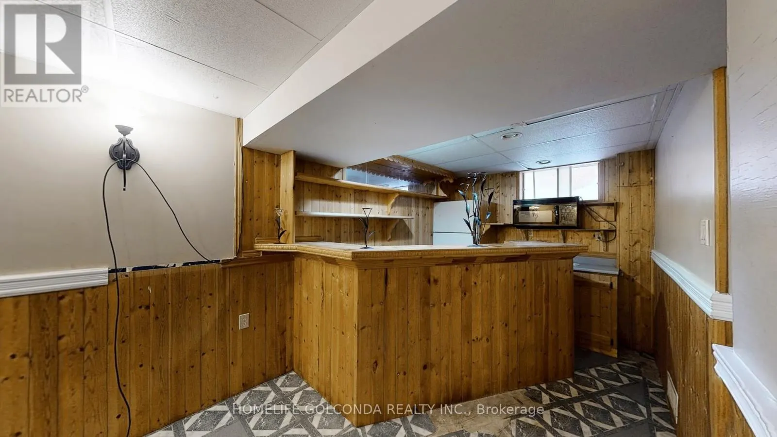 129 KERR BOULEVARD S
