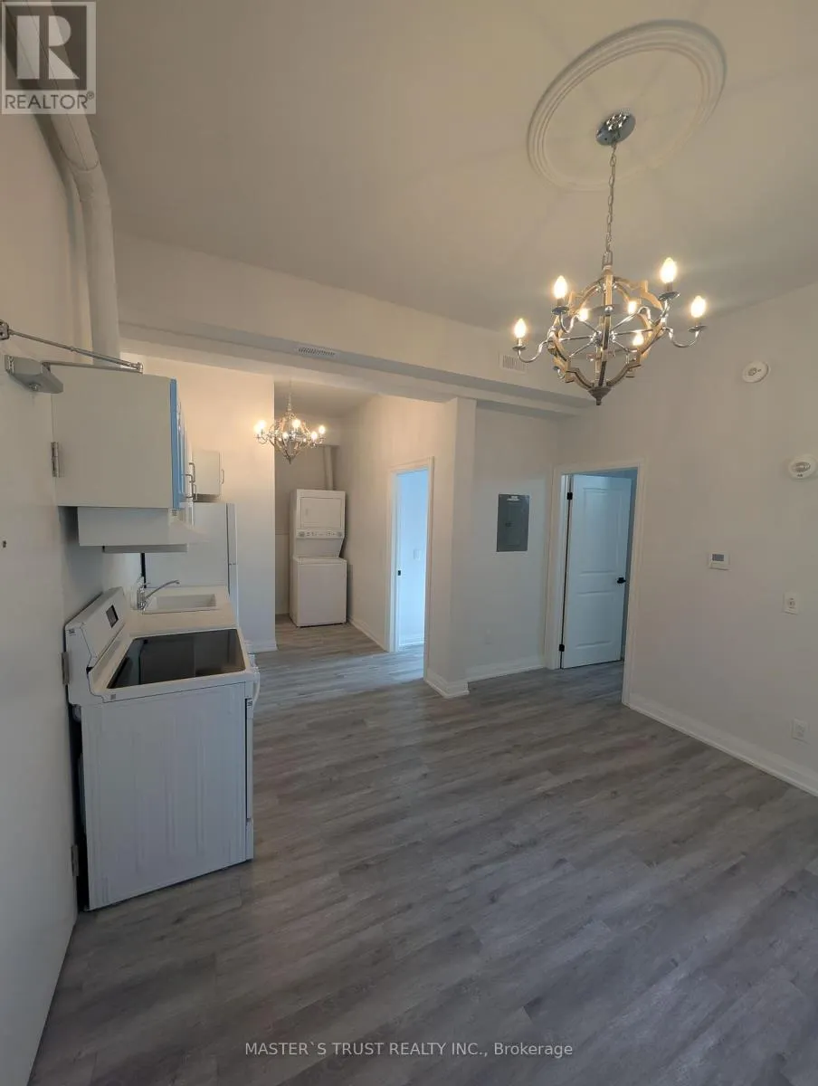 4 - 54 MAIN STREET S