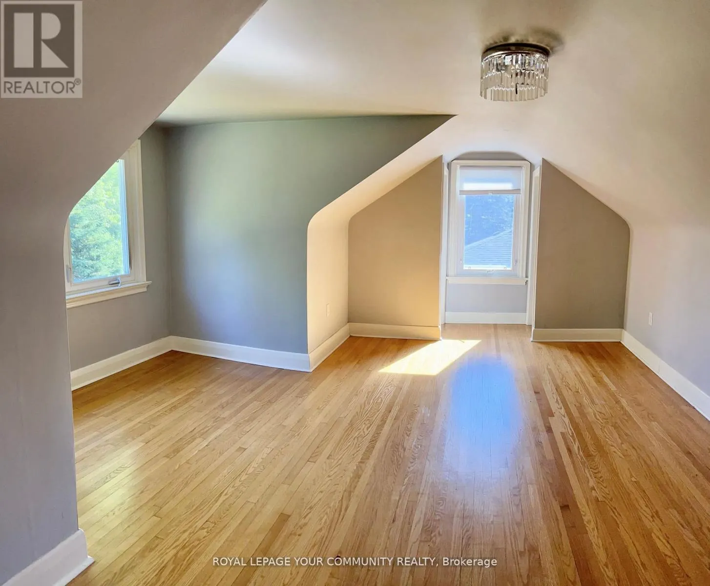 UPPER - 134 JAMES STREET