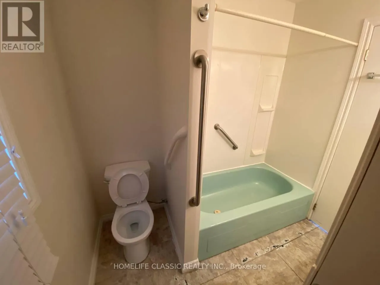 226 ROYAL ROAD