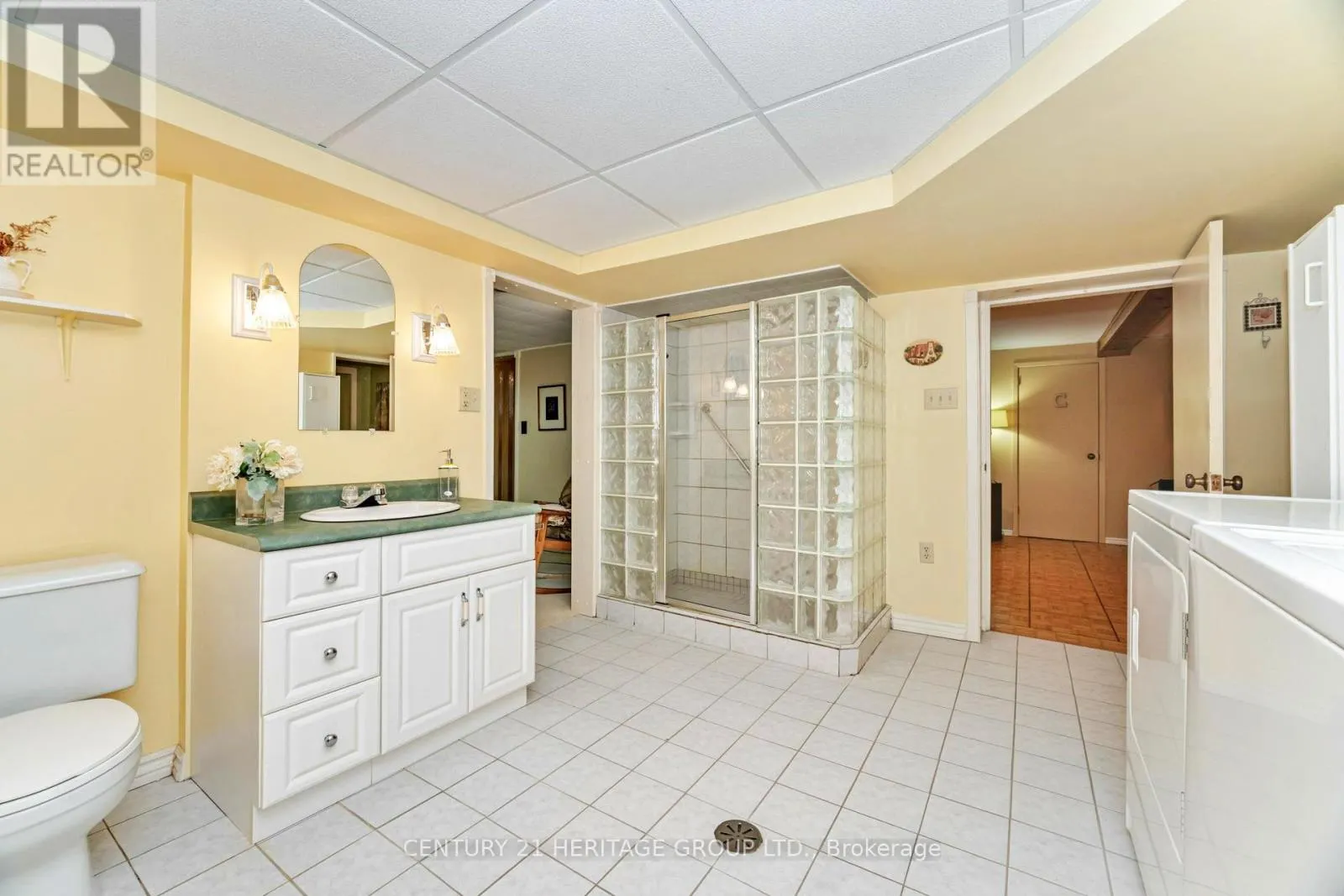 22 POPLAR DRIVE