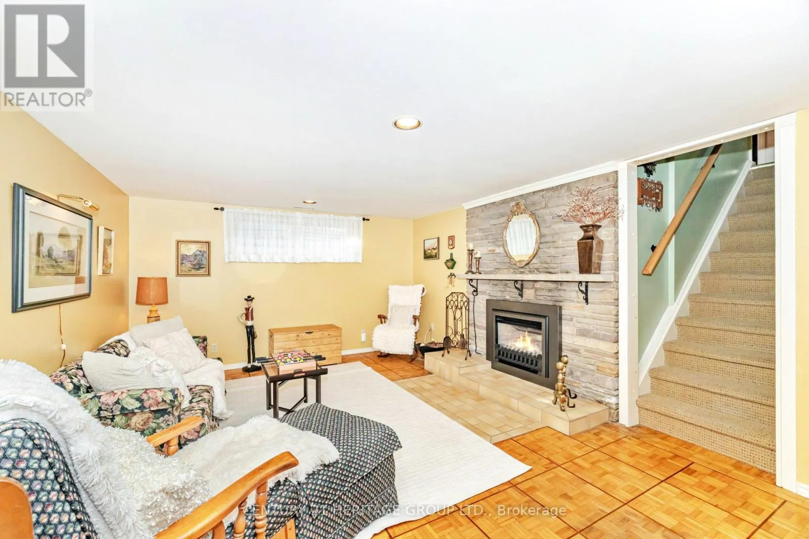 22 POPLAR DRIVE