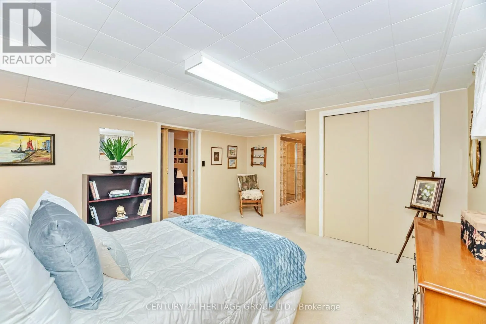 22 POPLAR DRIVE