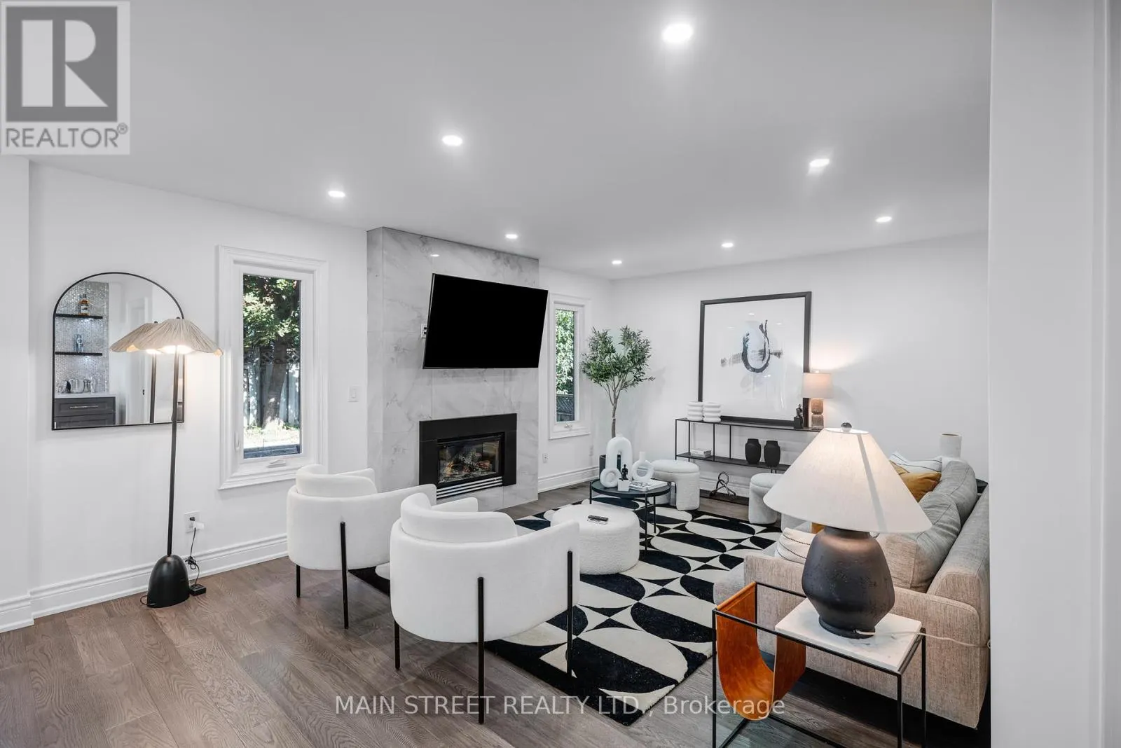 36 NELSON CIRCLE