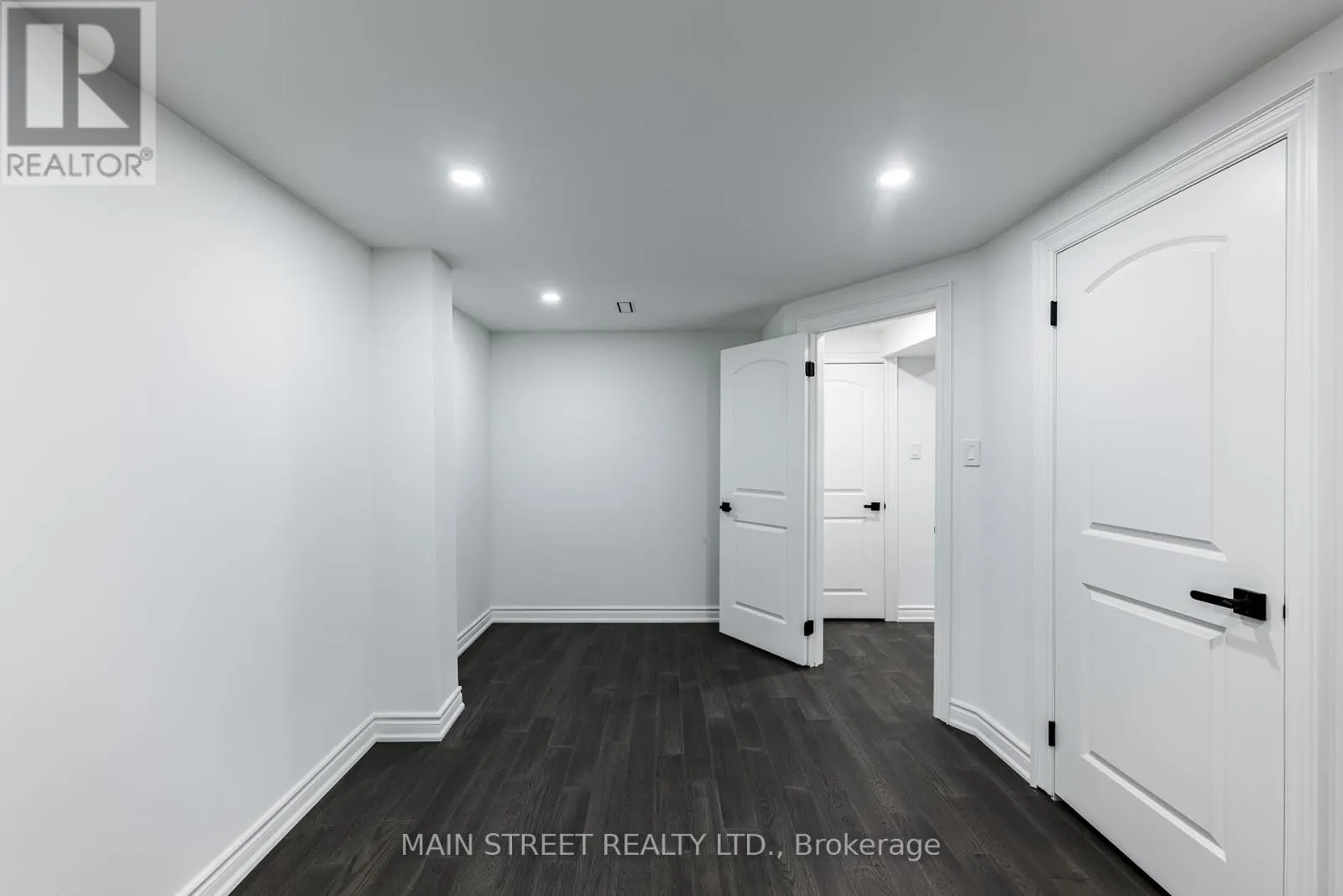 36 NELSON CIRCLE