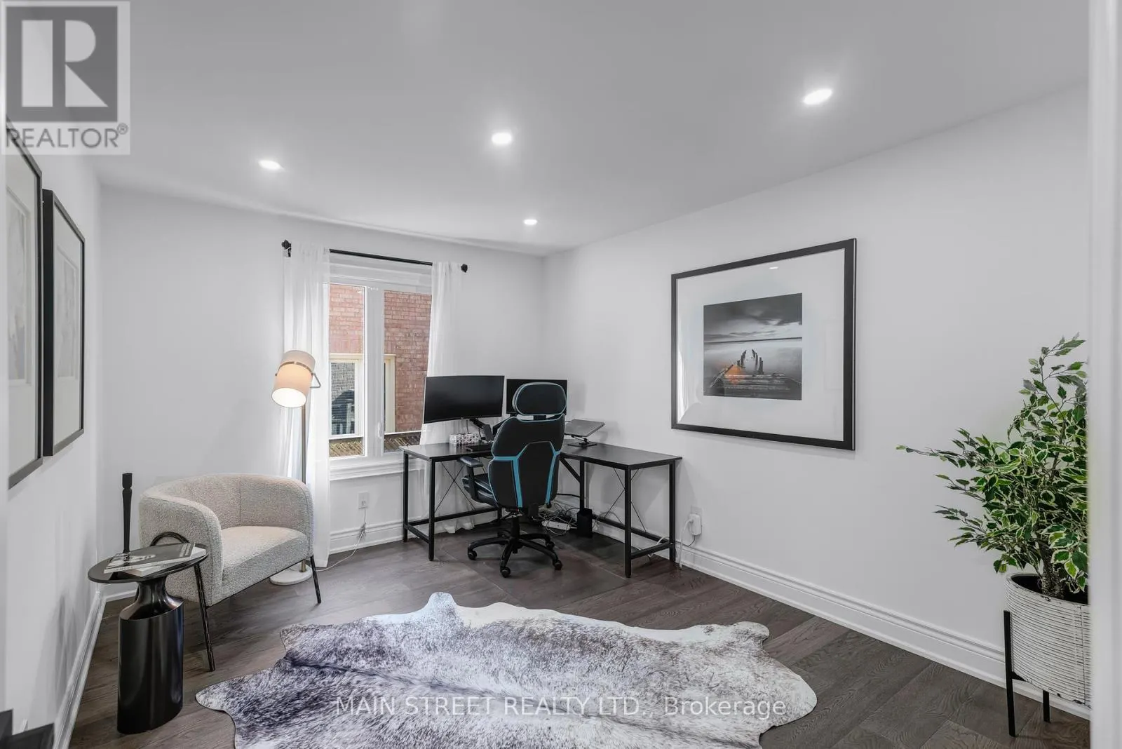 36 NELSON CIRCLE