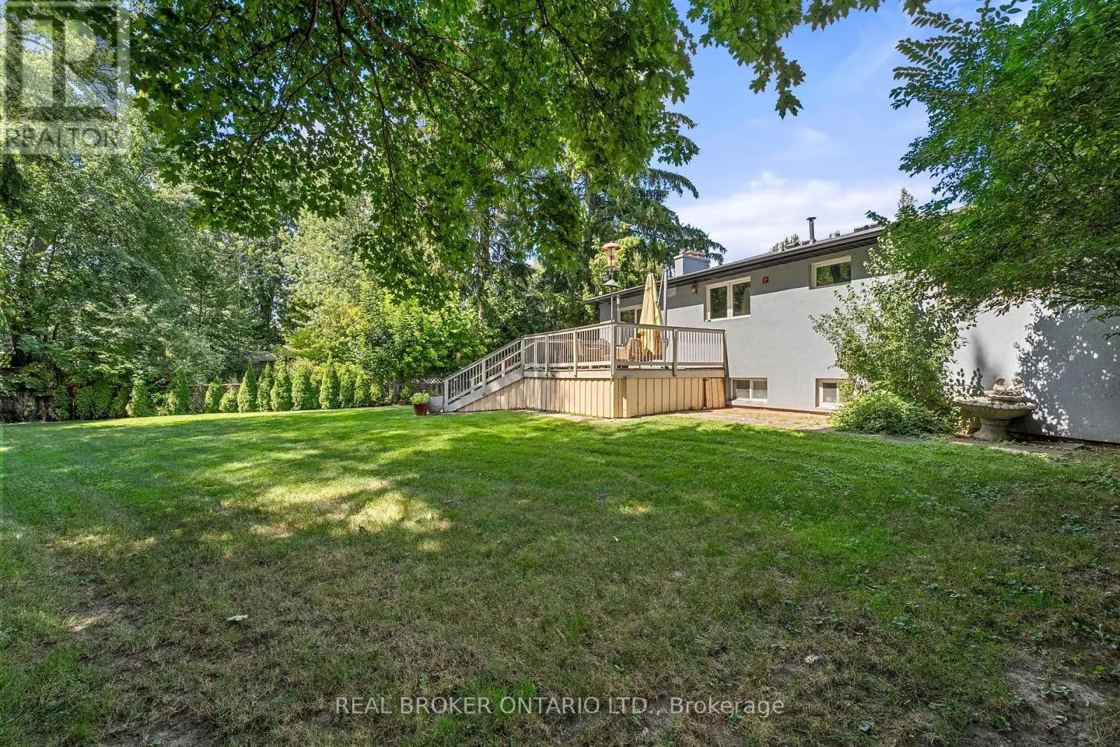 240 ROSEMAR GARDENS
