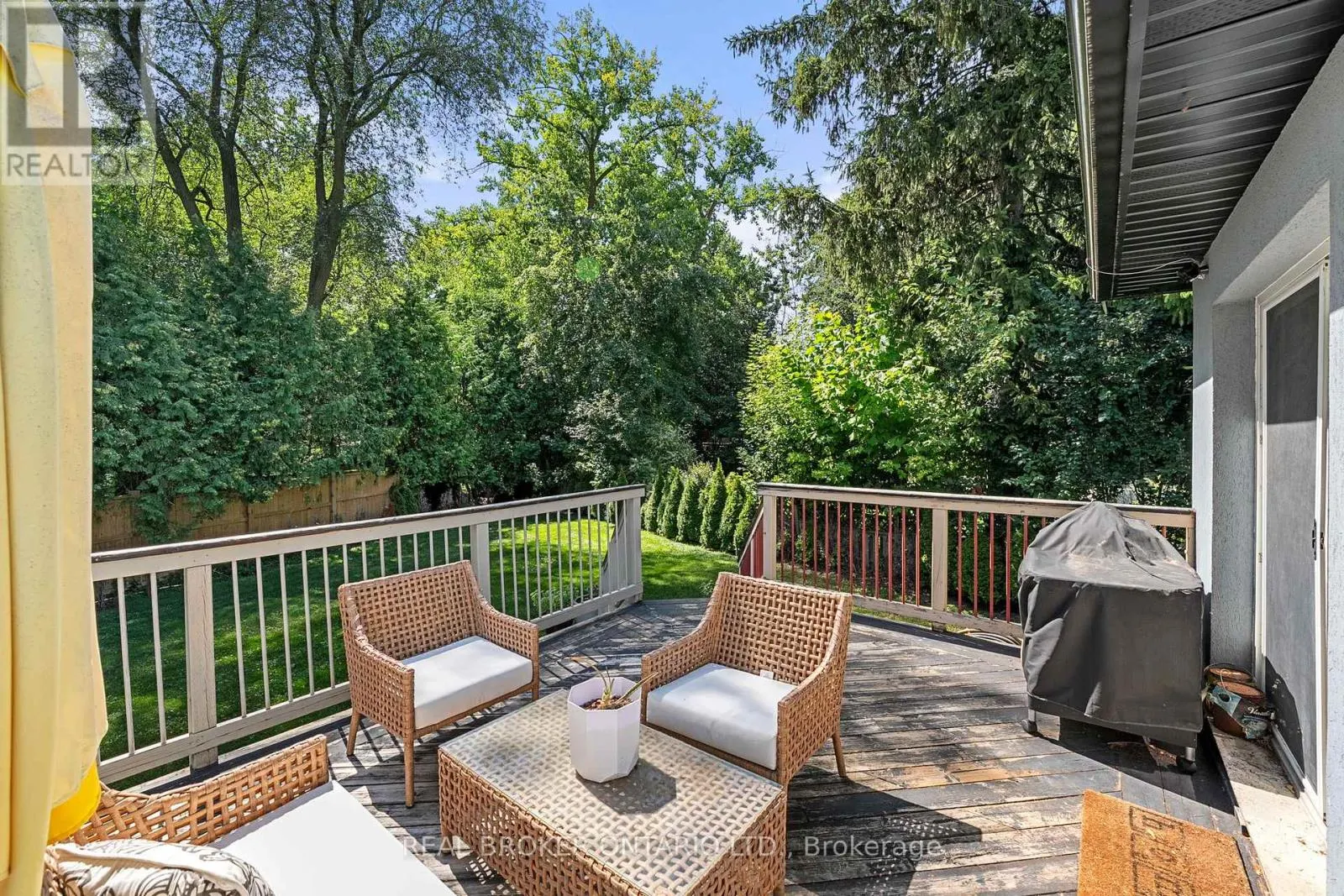 240 ROSEMAR GARDENS
