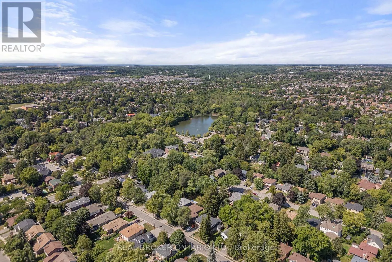 240 ROSEMAR GARDENS