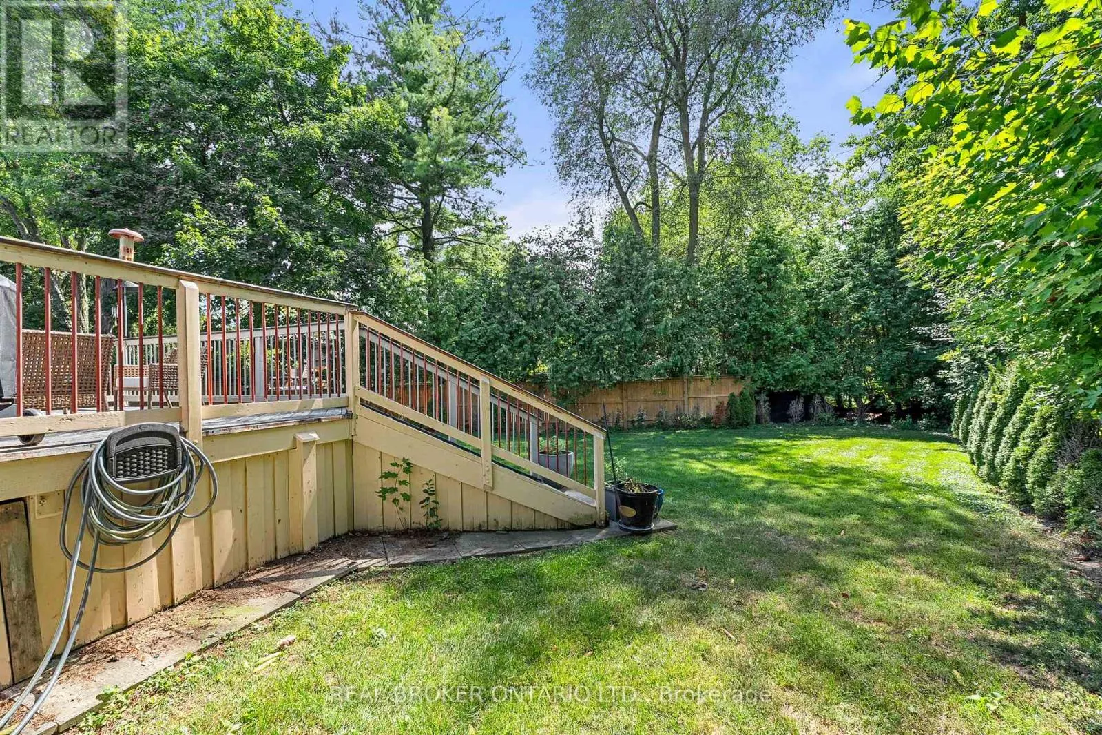 240 ROSEMAR GARDENS