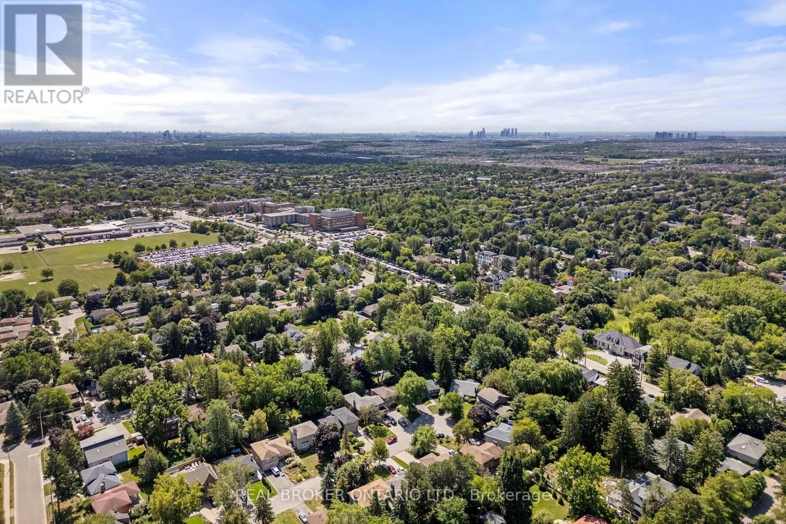 240 ROSEMAR GARDENS